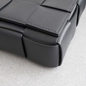 ボッテガヴェネタ カセット ショルダーバッグ アルドアーズ グレー レザー AW23