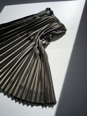 itochi【予約item】 - Polyester twill half way accordion pleated skirt / black