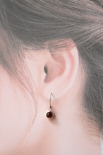 ガーネットのシンプルピアス　