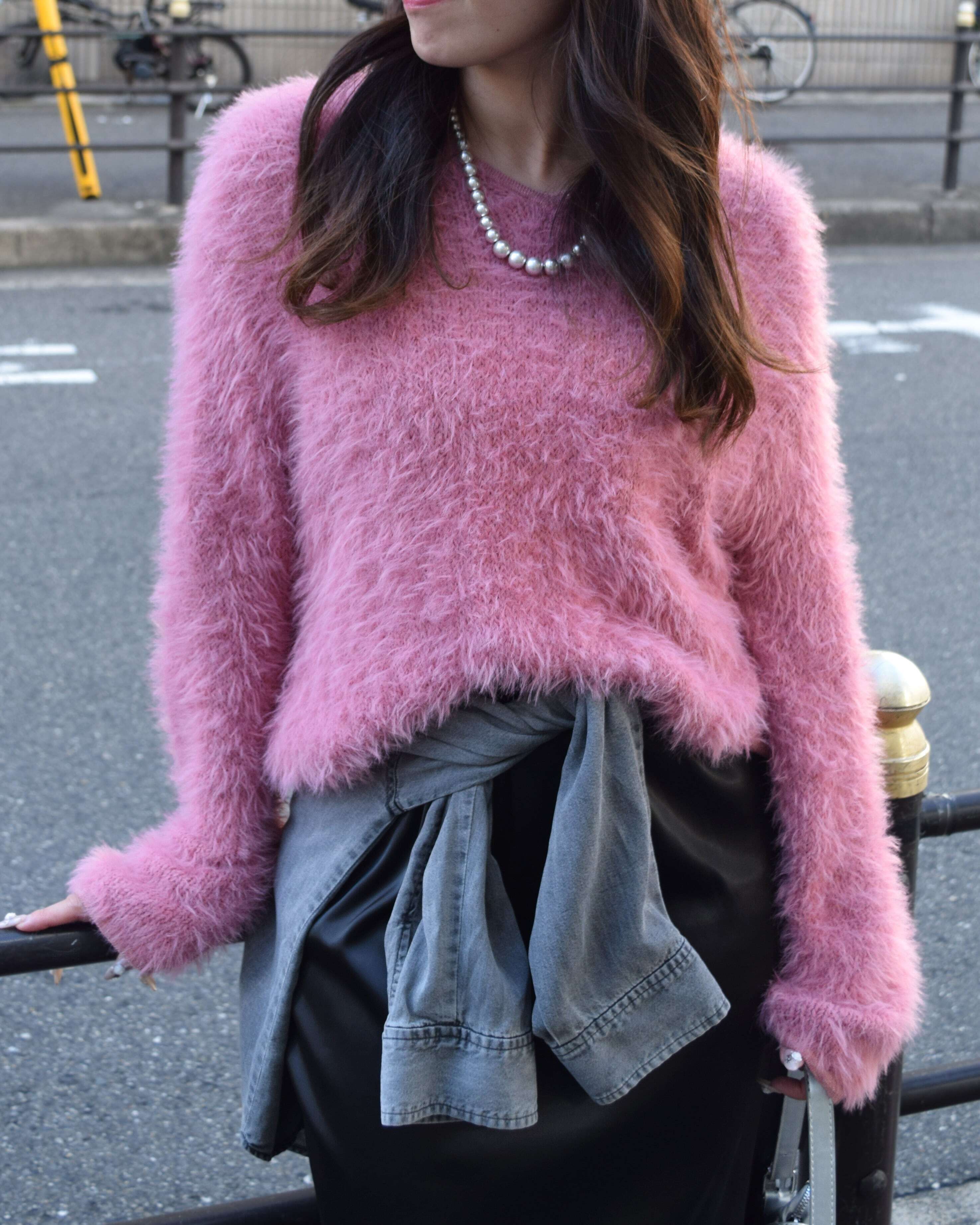 値下げします！JUNYA ゴールドラメニット ROSIEE 】Vネックラメシャギーニット | valance 福井｜レディース