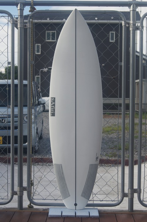 THE GAS 5'11：5'11-19 1/2-2 7/8 (180.3-49.53-7.3)