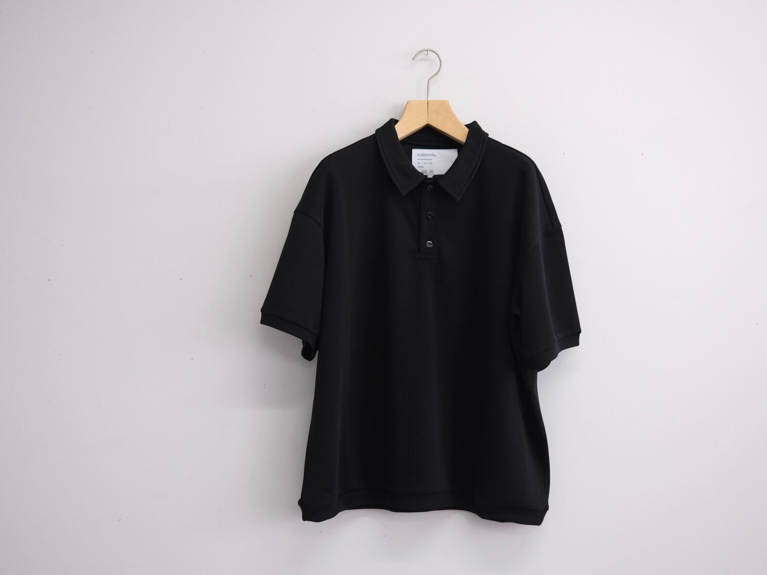 UNTRACE”_166 S/S POLO SHIRT BLACK” | Lapel online store