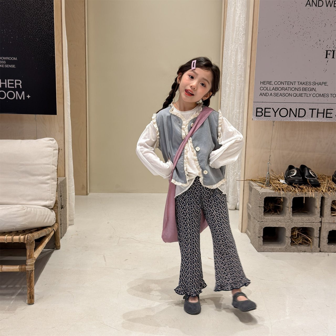 [bdiary] Ellie Ruffle Bootcut Jeans Pants / [비다이어리] 엘리러플부츠컷팬츠