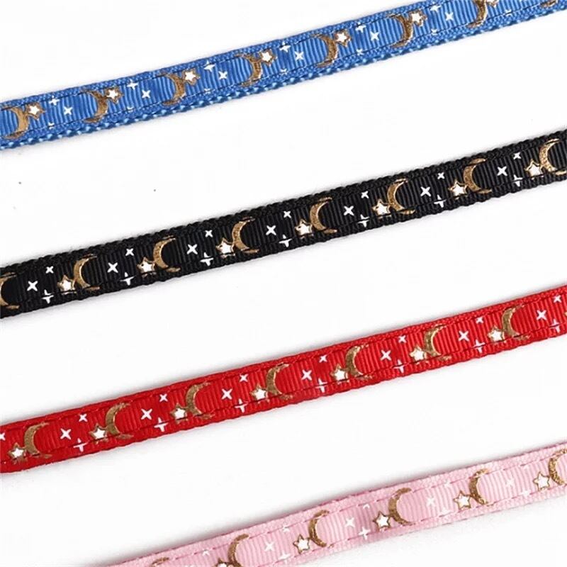 ネコとムーンチャーム付き猫首輪