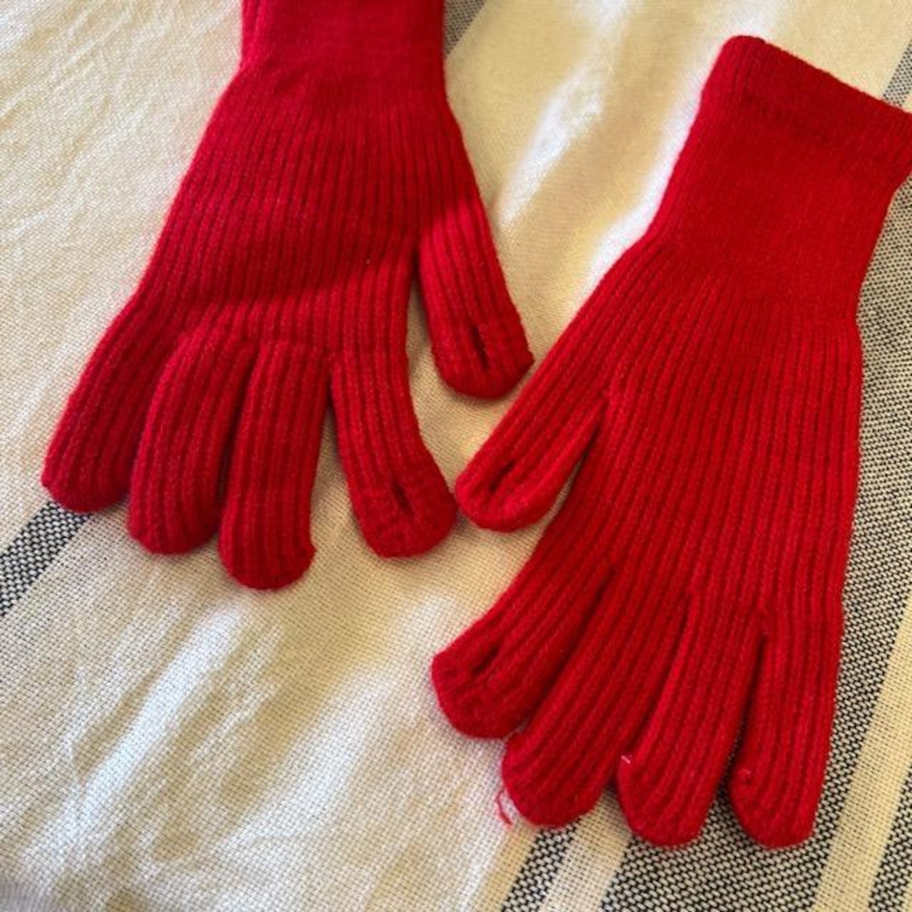 TOPANGA Accessory Jewel Nail Touchscreen Knit Glove (2 colors) Yellow and Red Gift