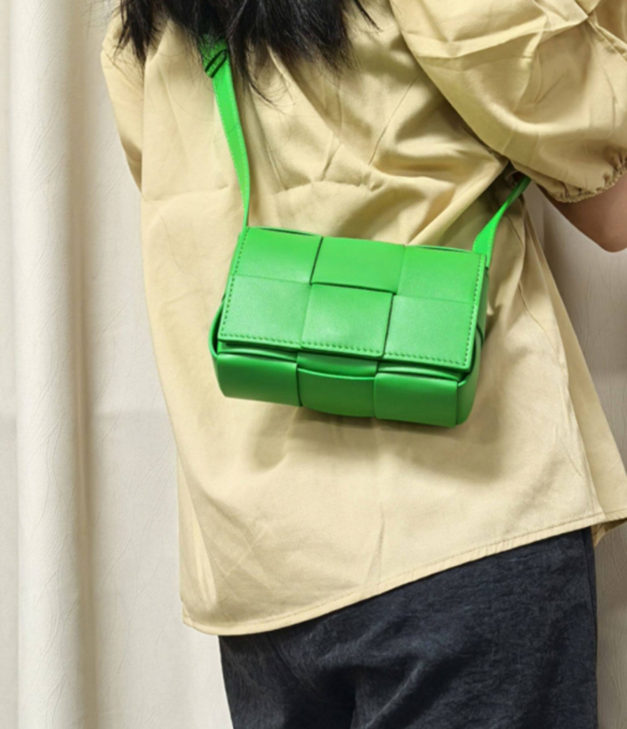 本革編み込みミニクラッチバッグ