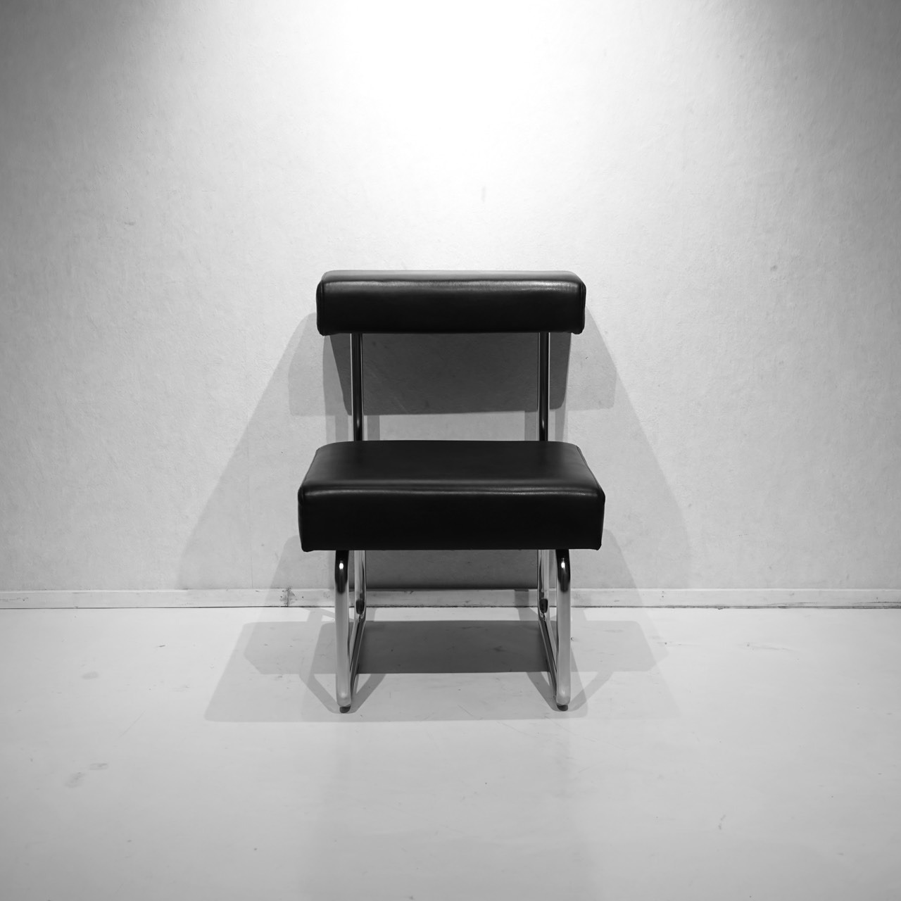 CIBONE シボネ duelchair デュエルチェア ダイニングチェア アームレス チェア 椅子 ブラック レザー モダン ミニマル ホテルライク