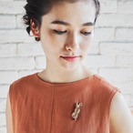 violin / ヴァイオリンを奏で祈る（Brooch）