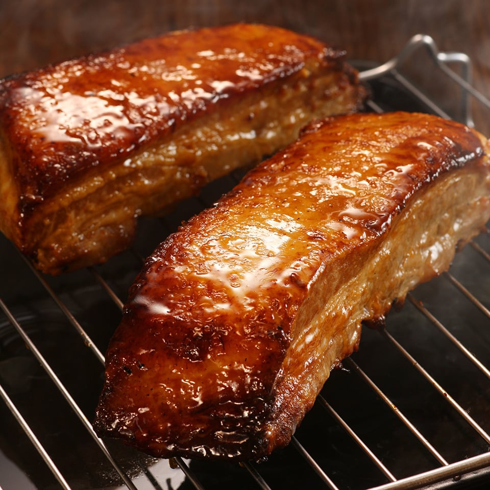 豊かな九州 鹿児島産黒豚：甘み溢れる旨み焼き豚（2本・700g）