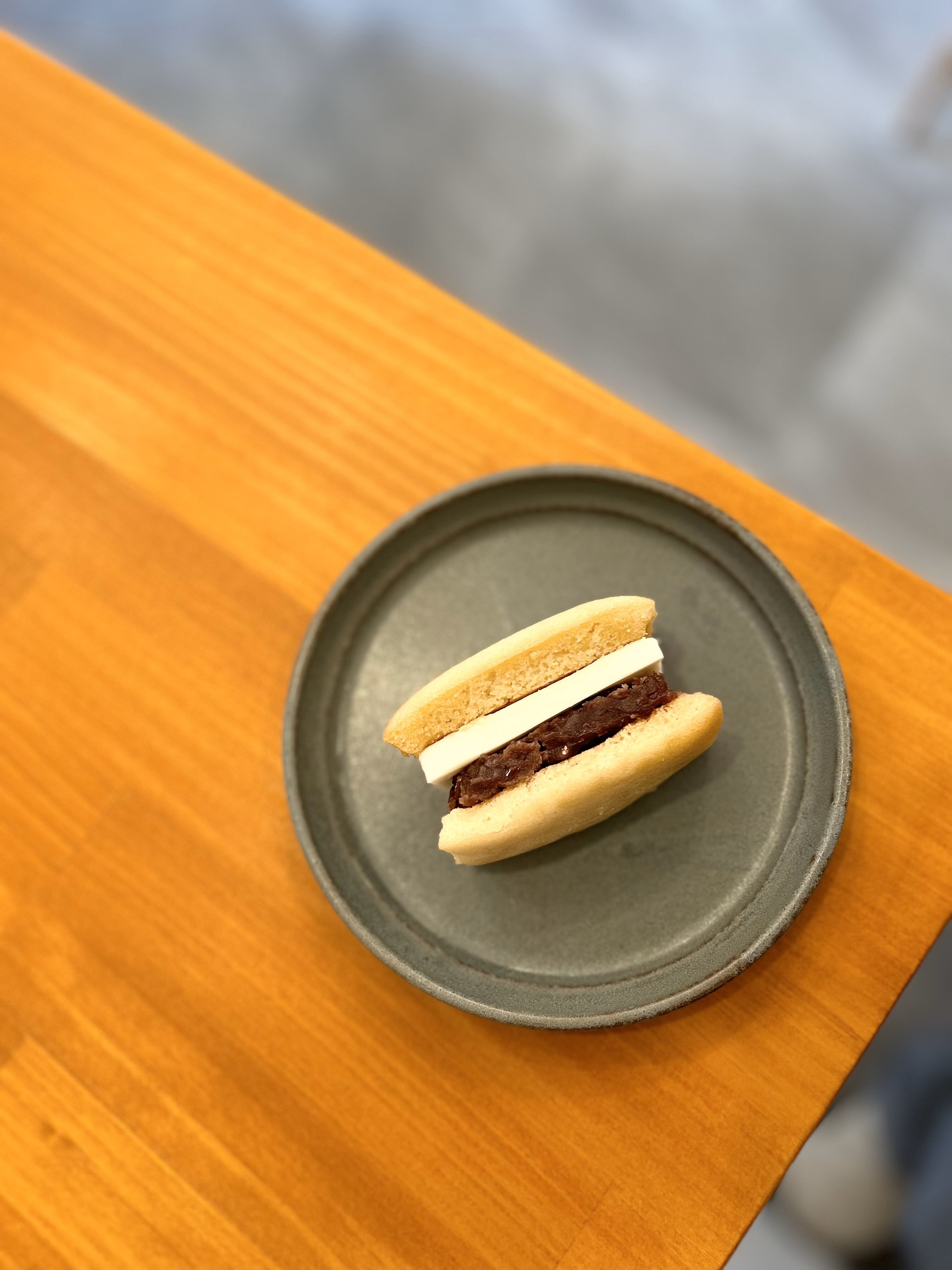 北海道小豆と豆乳バター使用! <br />あんバターサンド