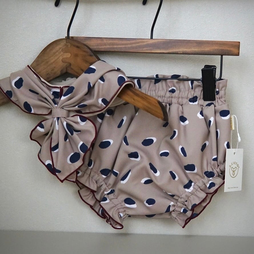 STAIF & BLOOMERS