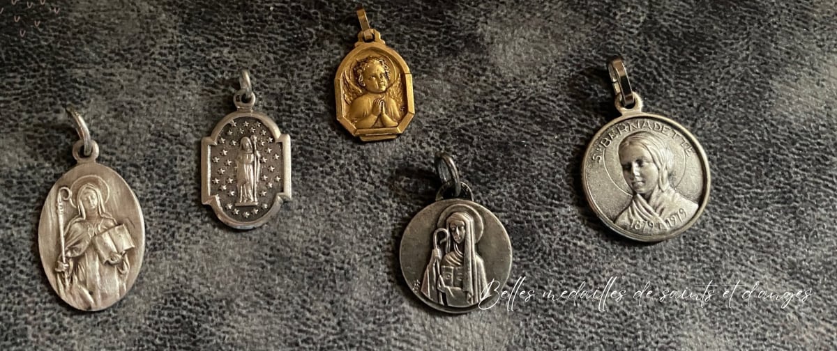 Antique medaille Mary