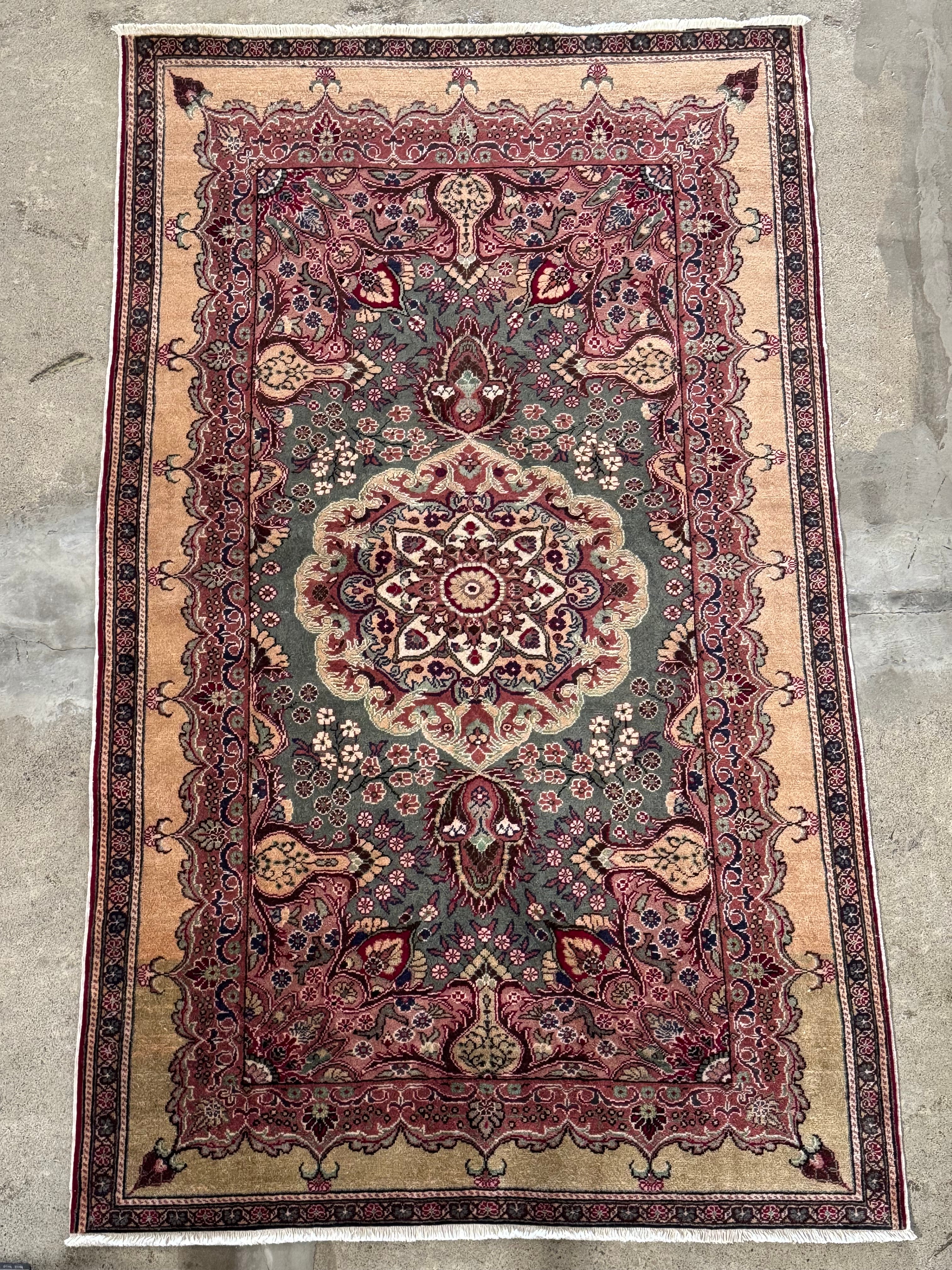Antiques&Crafts880