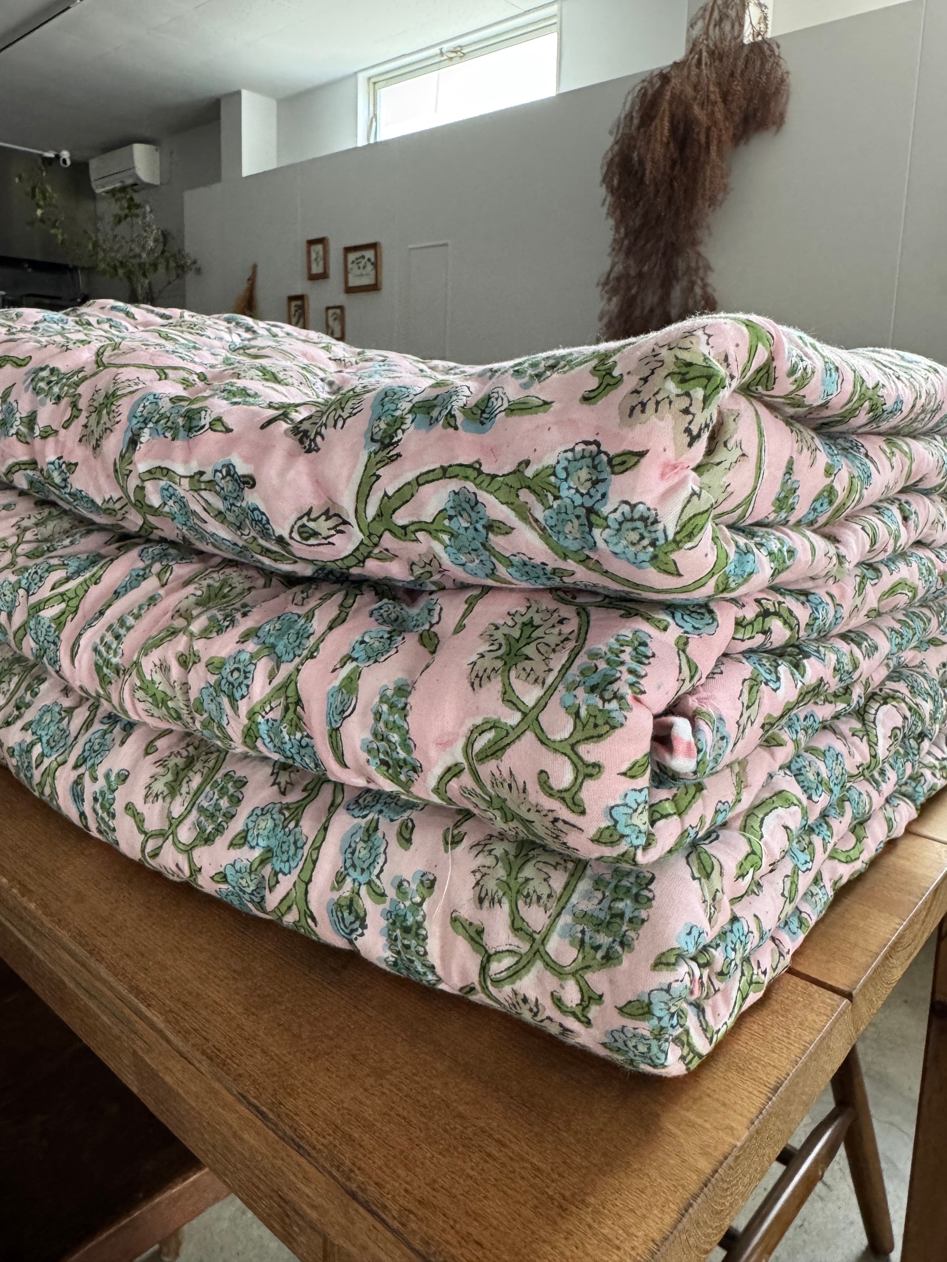 Antiques&Crafts880