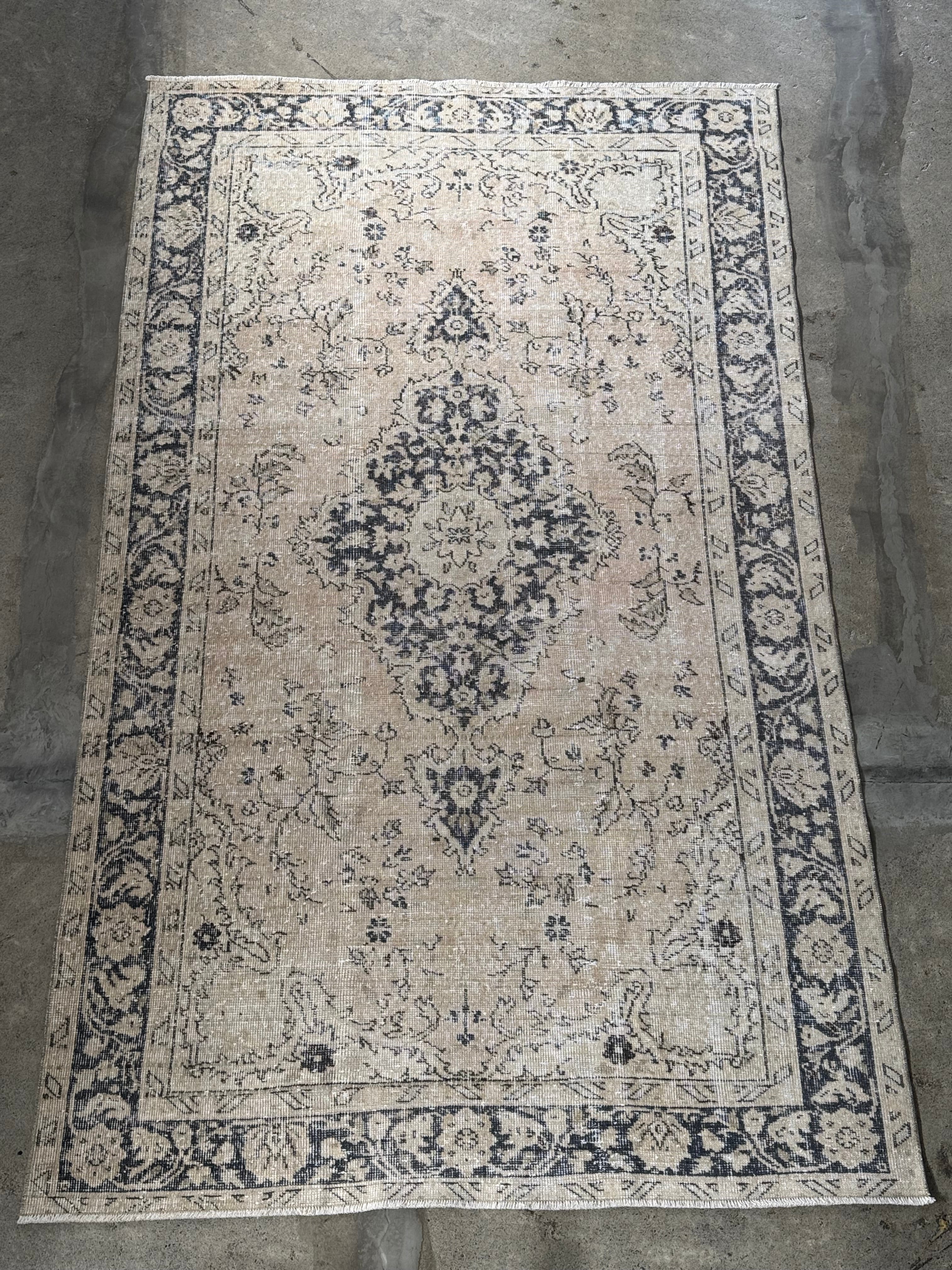 Antiques&Crafts880
