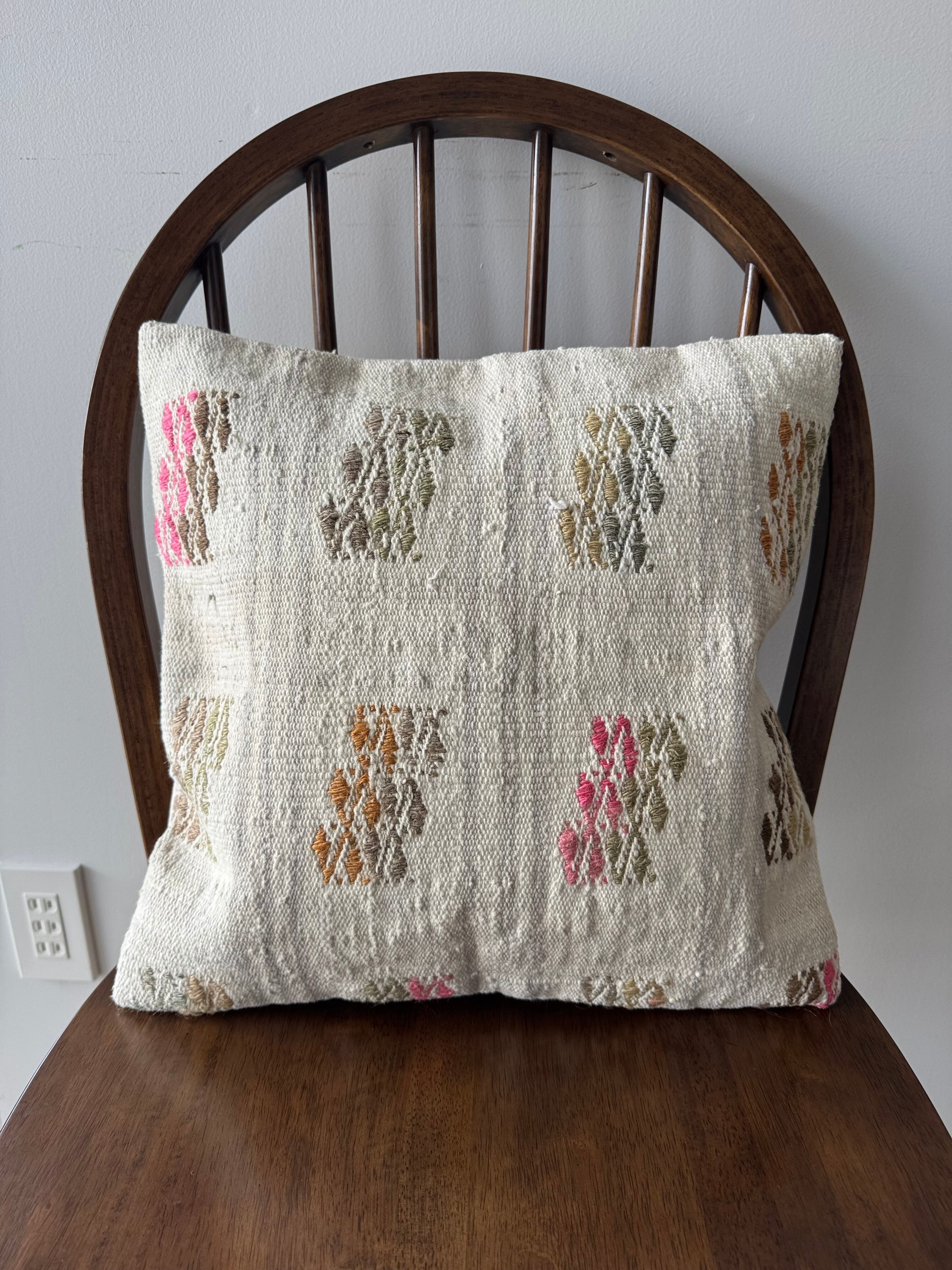 Antiques&Crafts880