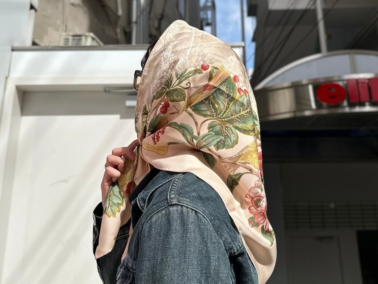 USED CLOTHING HOUSE A