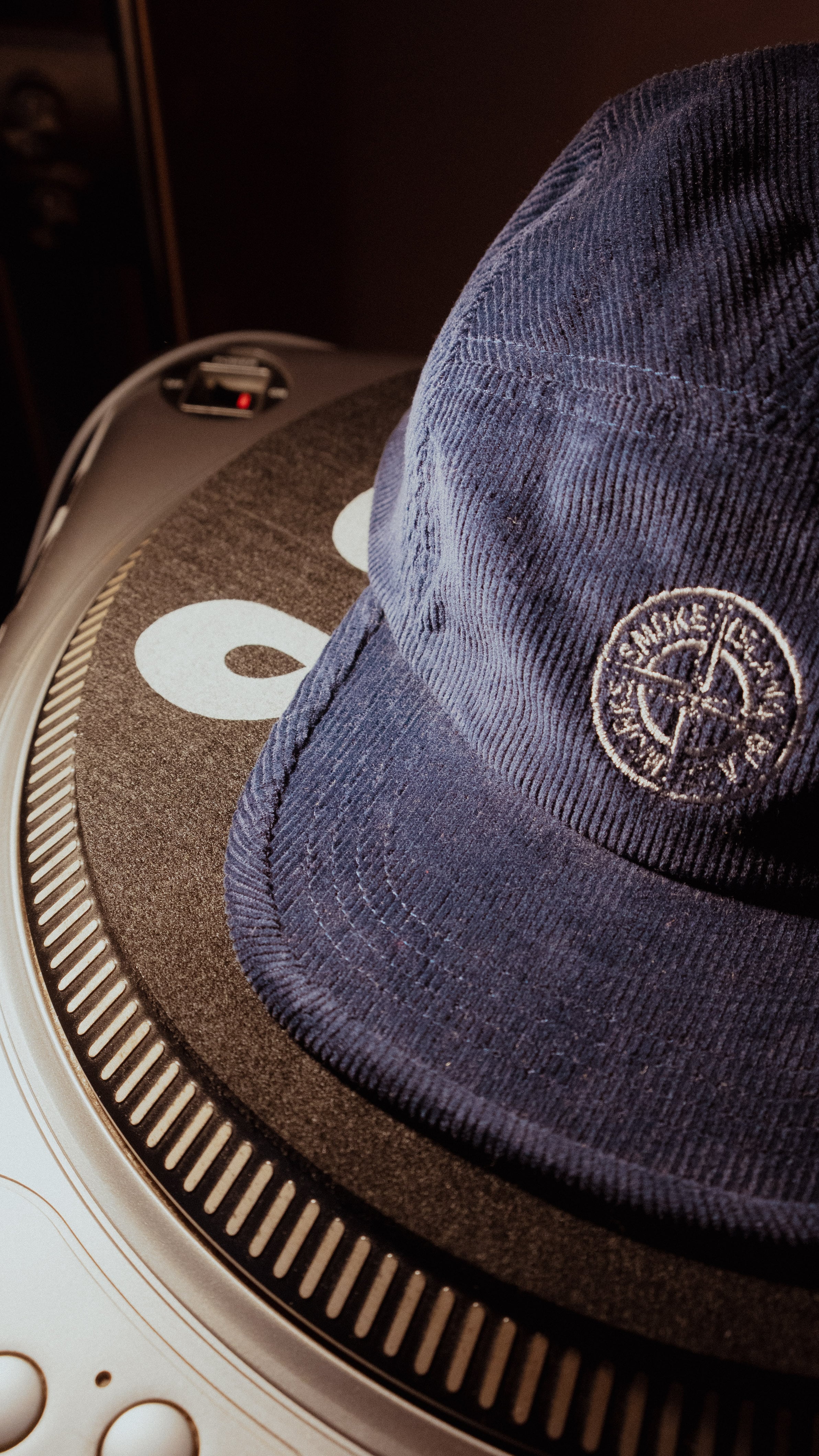 SMOKE ISLAND Corduroy Jet Cap