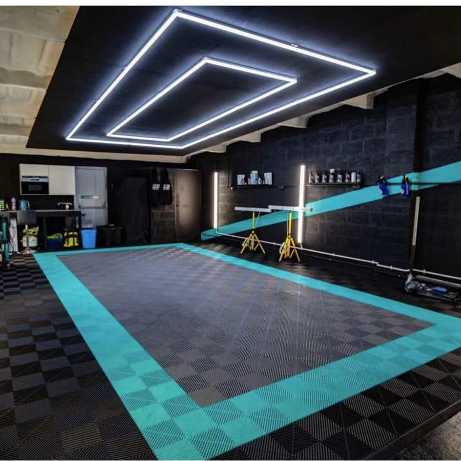 直線がつくる、洗練された空間