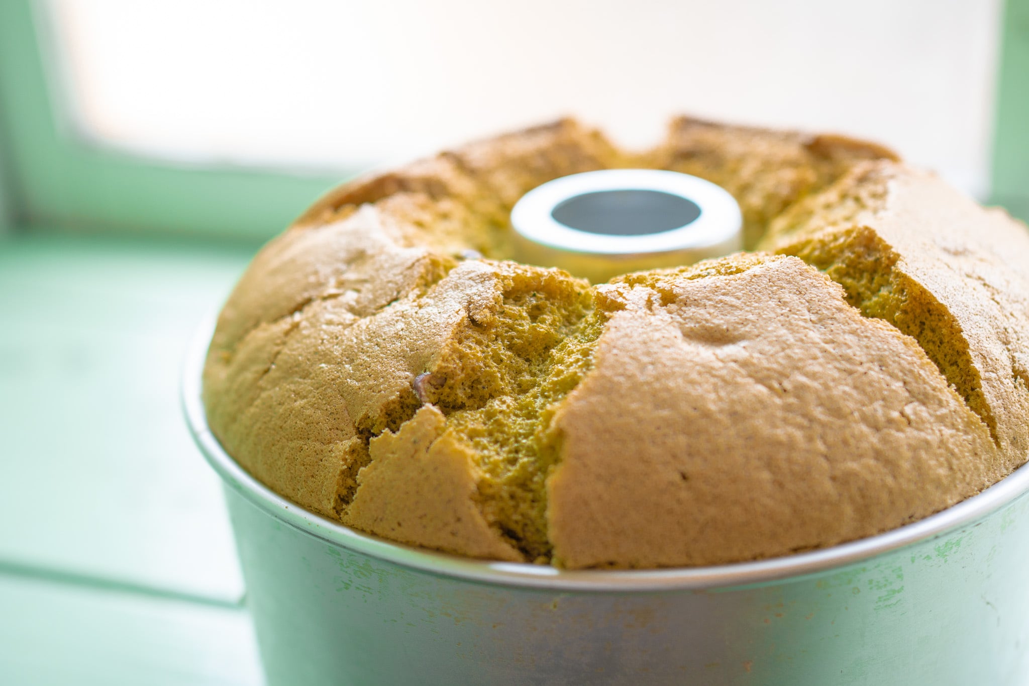 | 季節限定 | <br>八丈島復興支援第一弾！明日葉パウダーと北海道小豆で作った明日葉と小豆のシフォン！