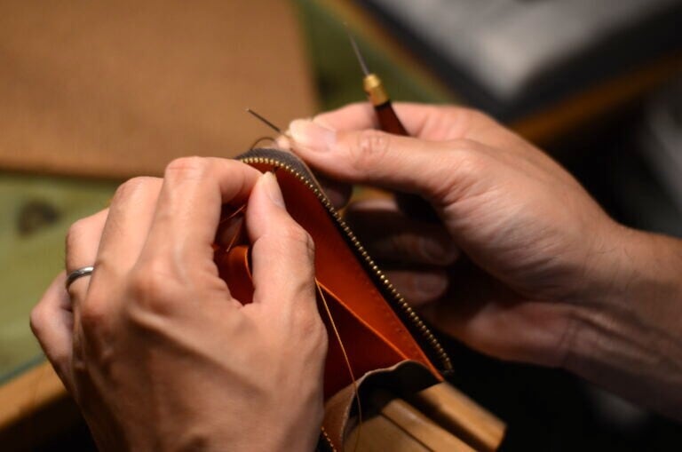 Clover Leather Works │革製品製 修理　オーダーメイド
