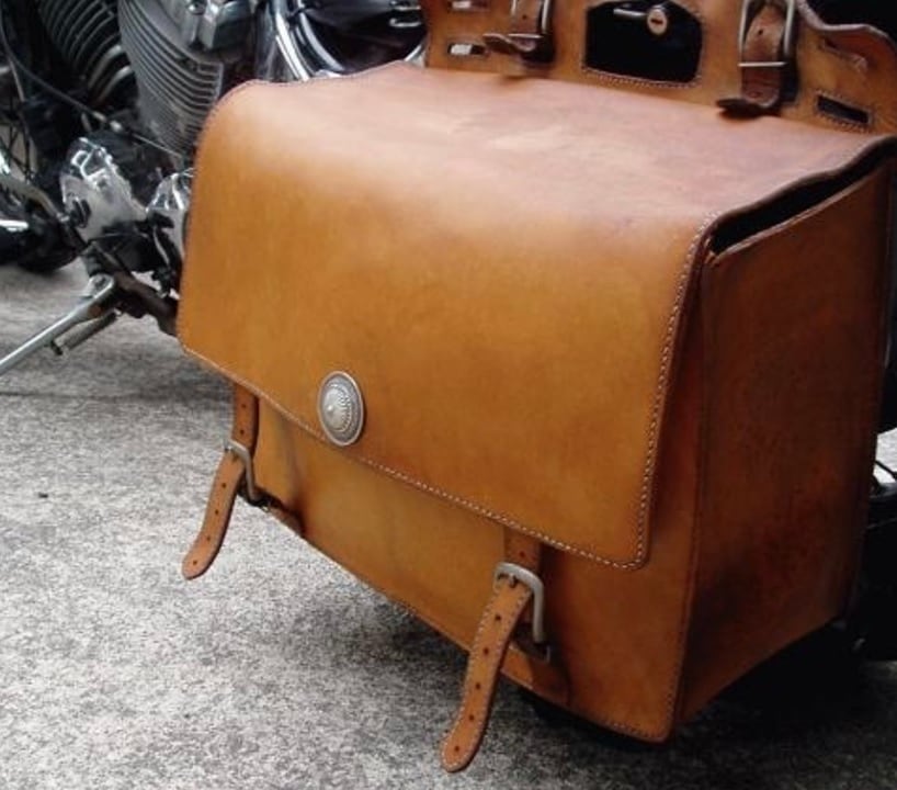 Clover Leather Works │革製品製 修理 オーダーメイド