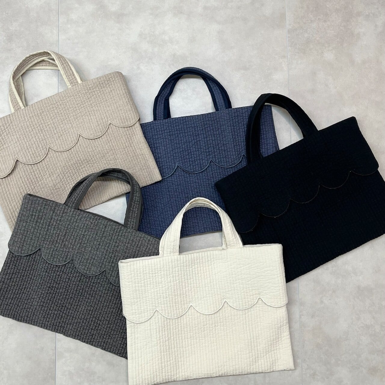 Nubi Jour【Scallop】
ヌビバッグ ジュール スカラップ
