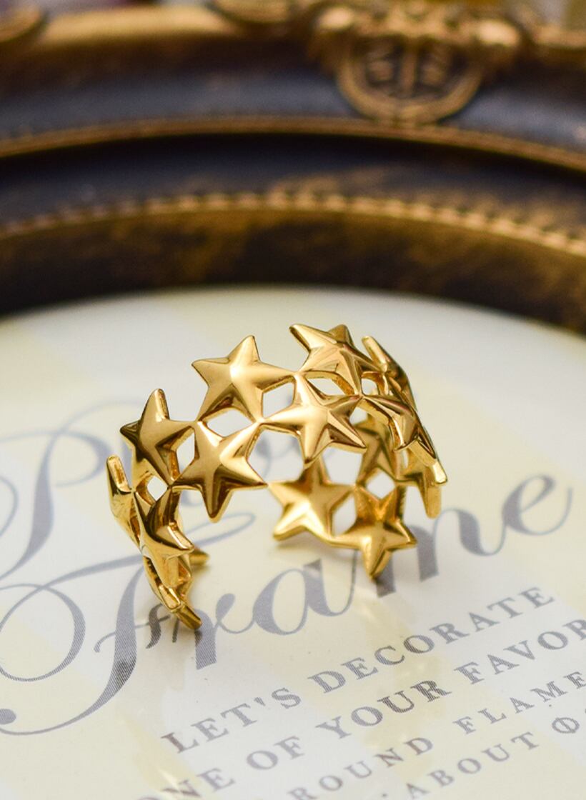 <p class='筆記体'>
Star Bright Adjustable Ring – Gold
</p>
<p class='明朝体'>スターブライトフリーリングゴールド</p>