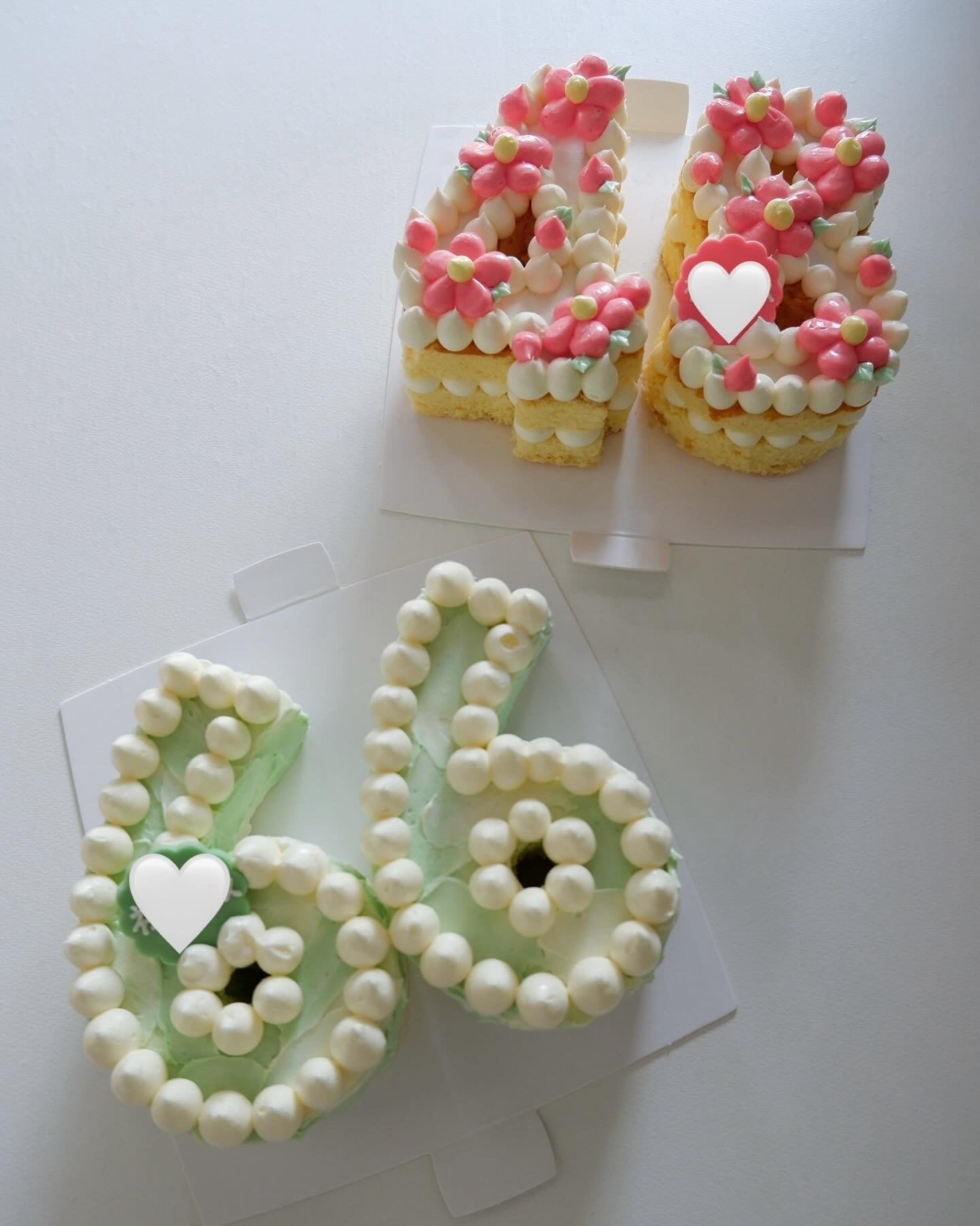 上：ナンバーケーキ・アルファベットケーキ（お花）5号箱

下：　ナンバーケーキ・アルファベットケーキ（ペイント）5号箱