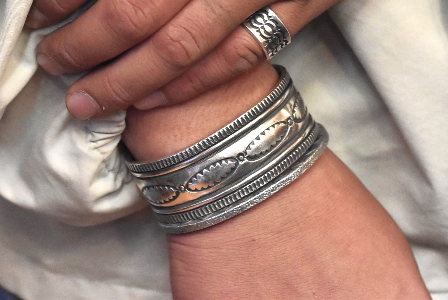 FARWEST ファーウェスト　日本製　K18 平打バングル　シルバー925 FARWEST ファーウェスト 日本製 K18 平打バングル シルバー925