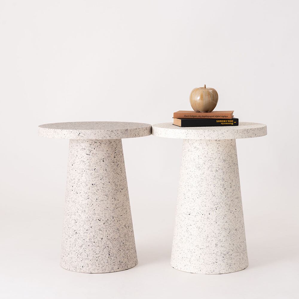 サイドテーブル