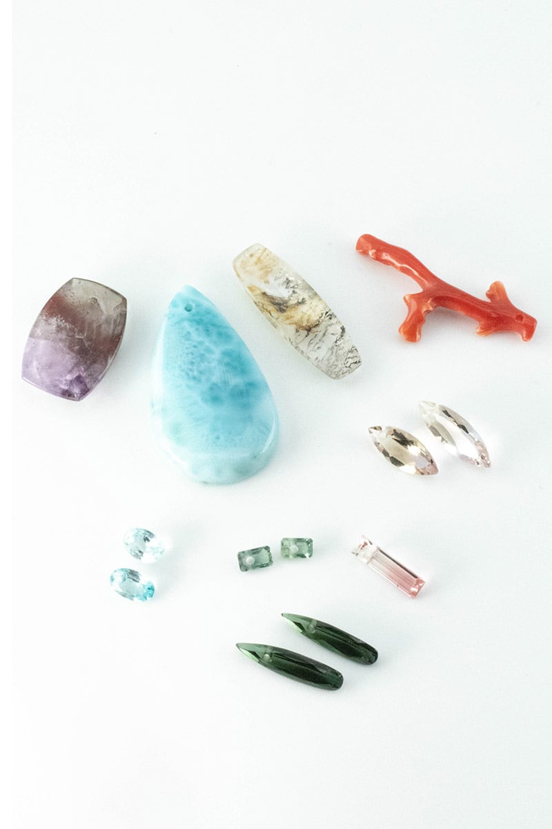 特選ルース


穴開きルース