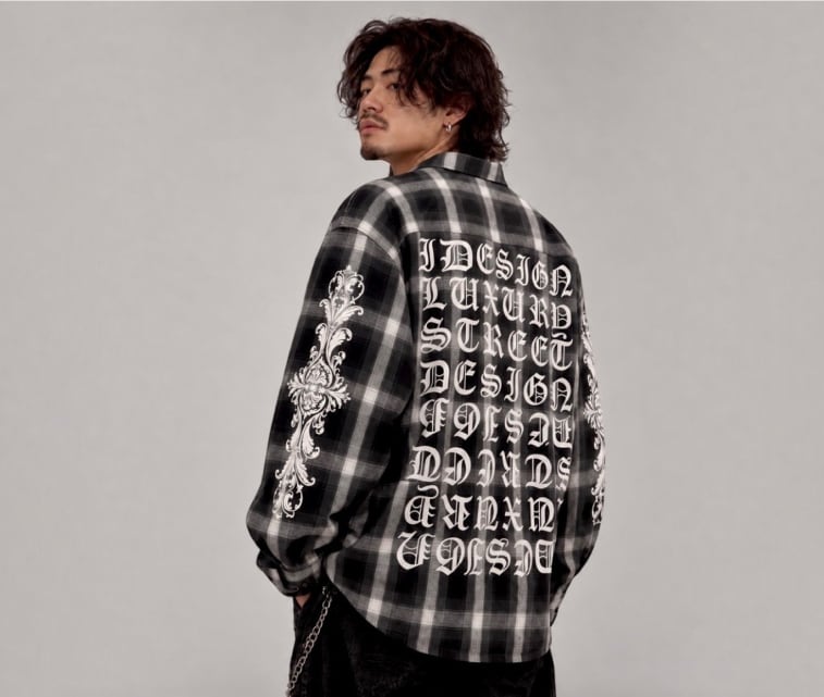 Black Letter ルーズフィットチェックシャツ
¥9,000