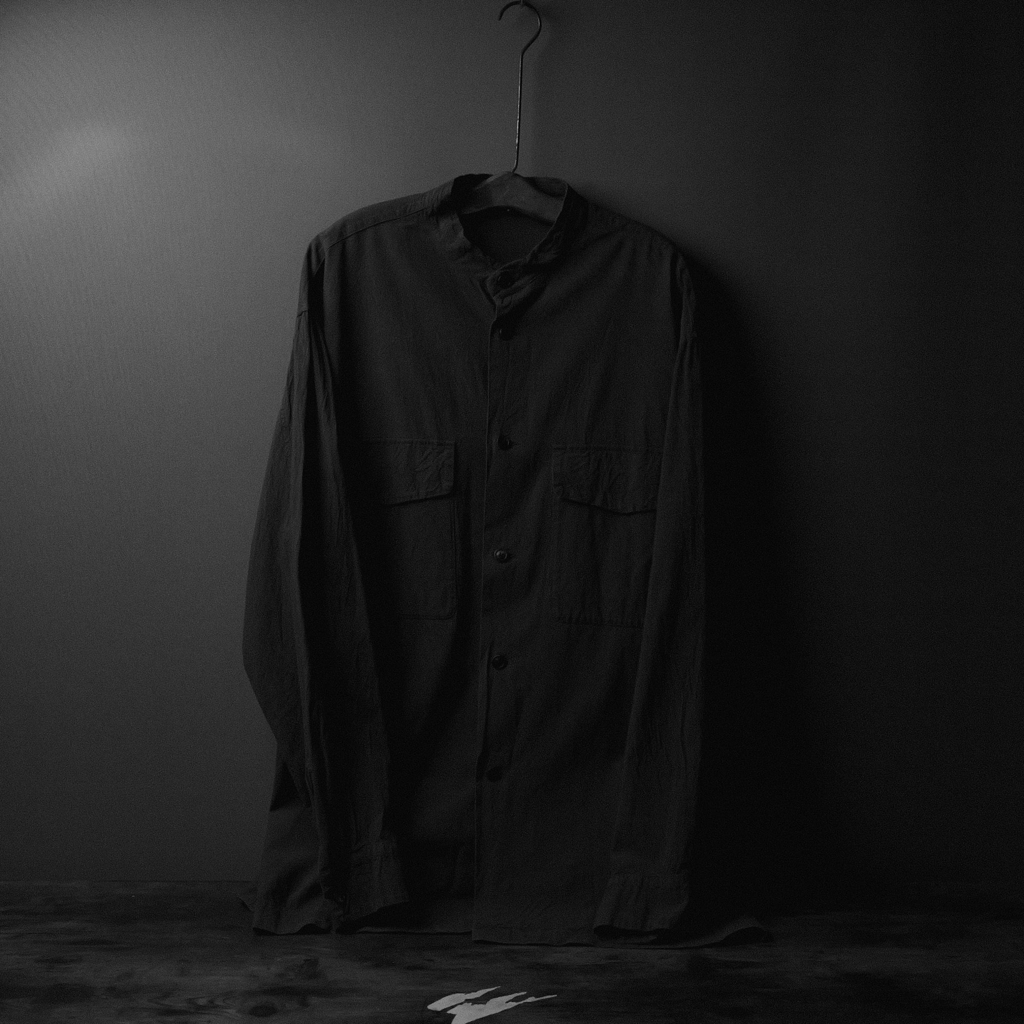 objects

ISSEY MIYAKE MEN
Stand Collar Utility Shirt