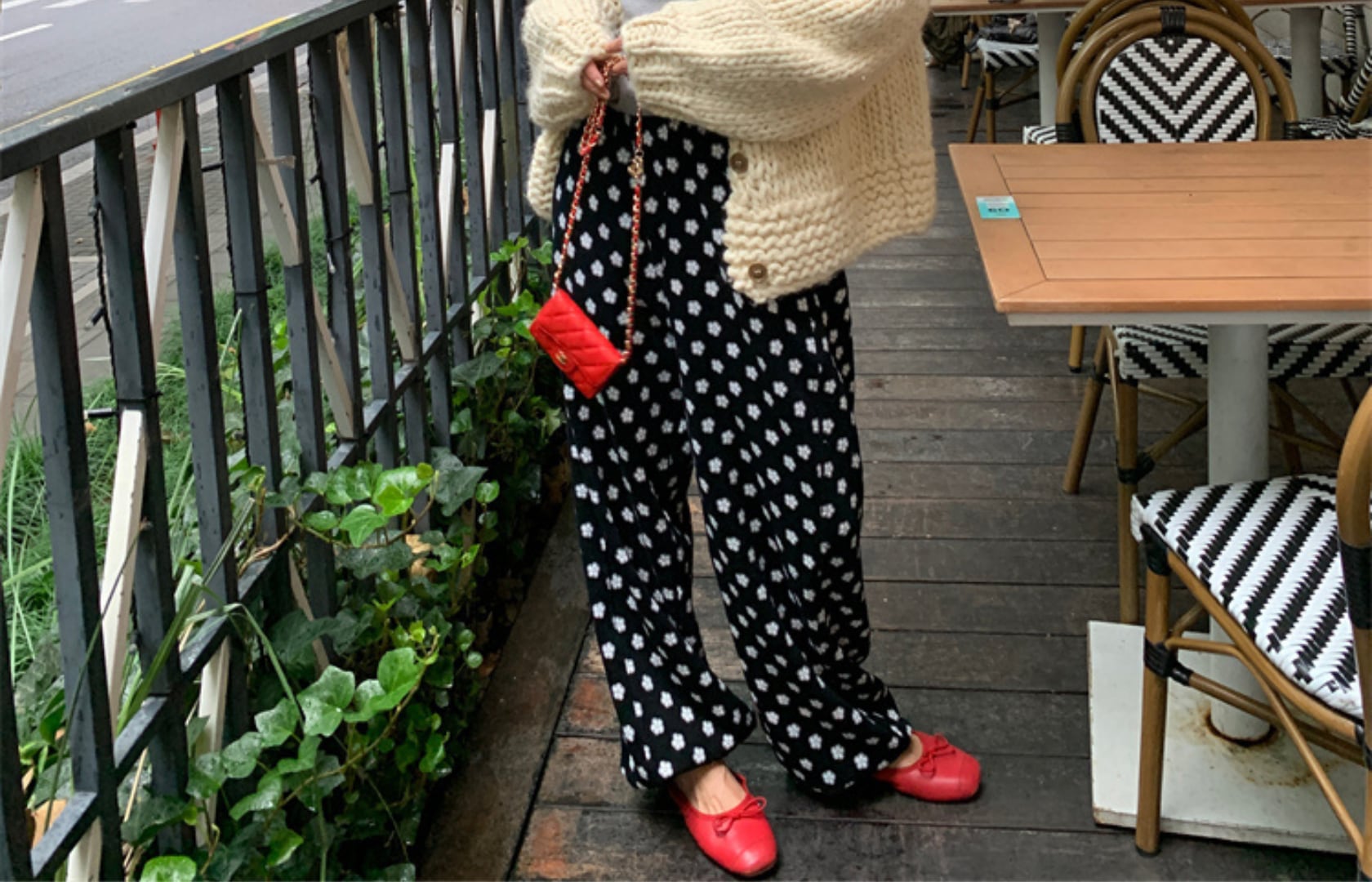 small floral print sweat loose pants　J00057