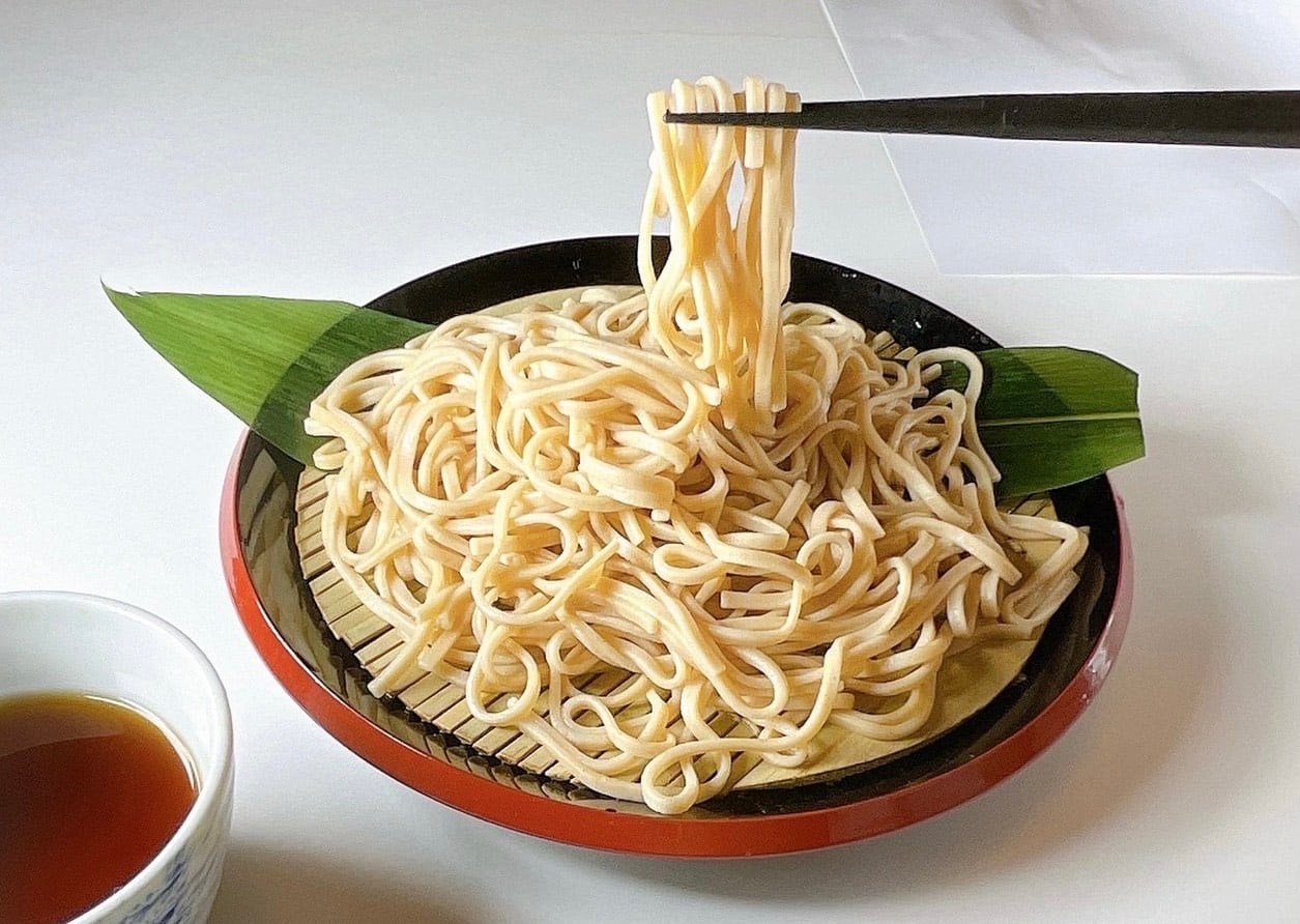 金な粉麺　生麺　つゆ付き