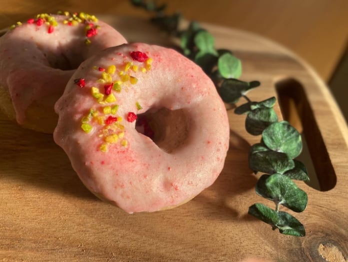 【4月・5月限定】苺とトリプルココナッツ