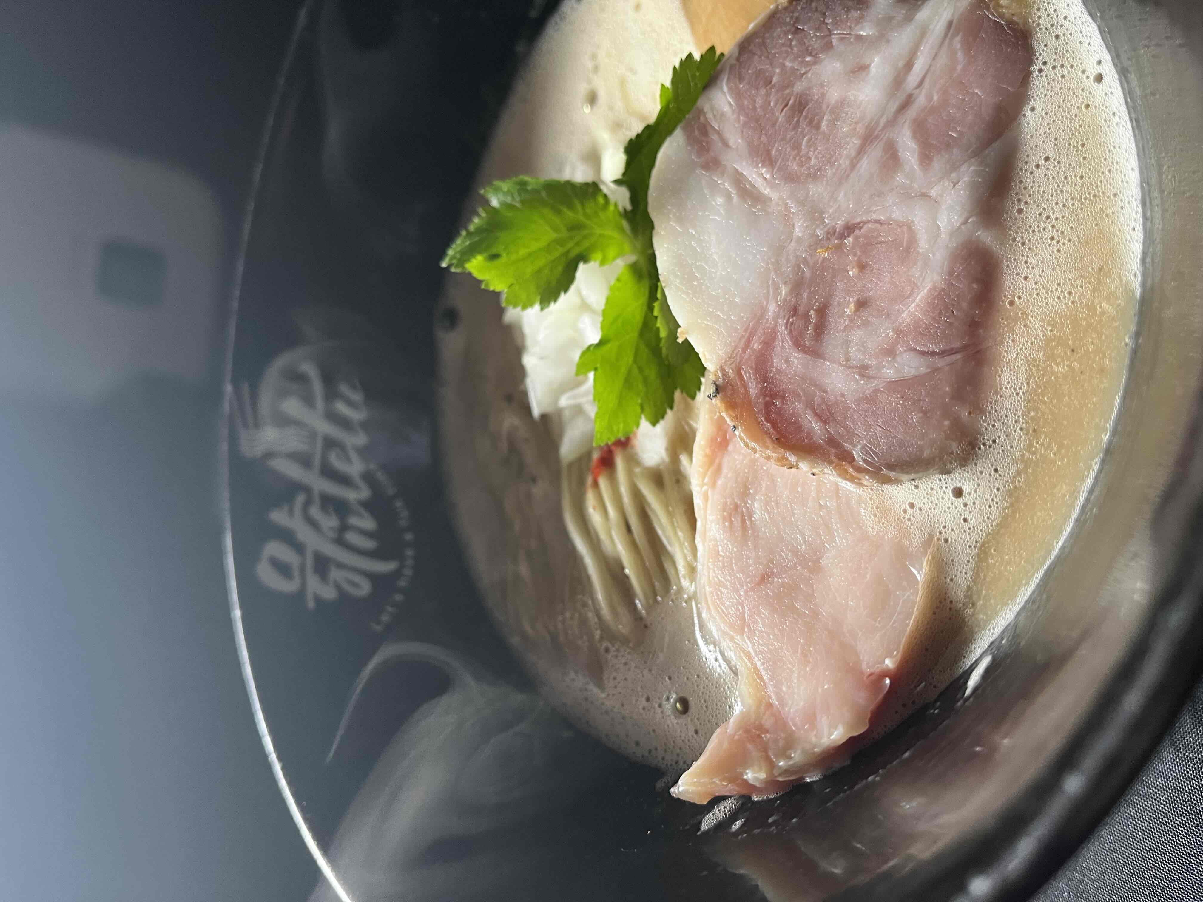 ■濃厚 鶏SOBA　　　　￥８００
