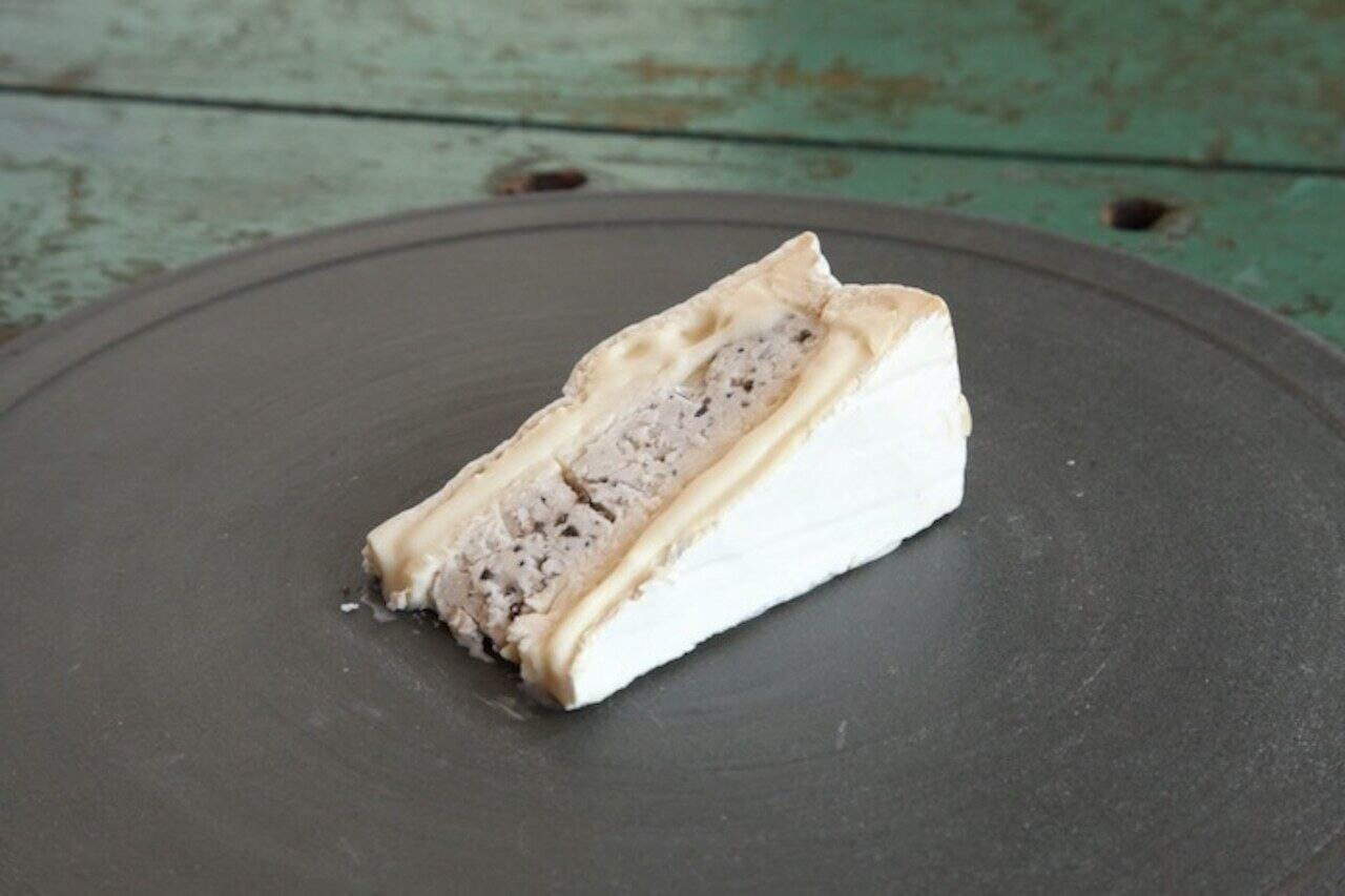 ブリー　ア　ラ　トリュフ（100gサイズ）