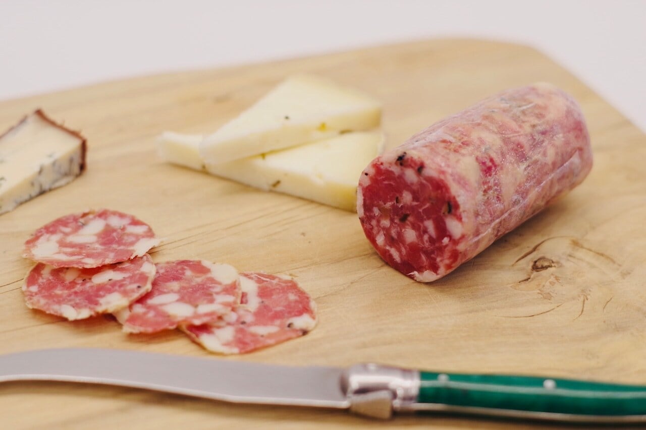 【トリュフの香りがたまらない】ラ　ボッテガ　トリュフ　サラミ　１本(約170g～200g）