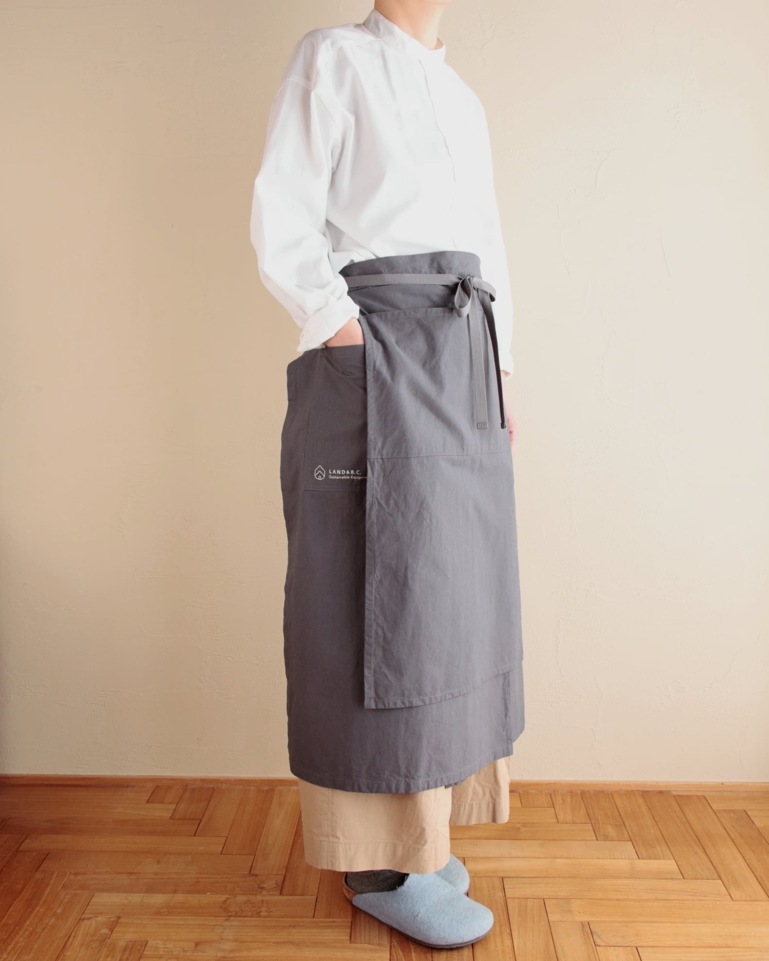 POLITE work apron