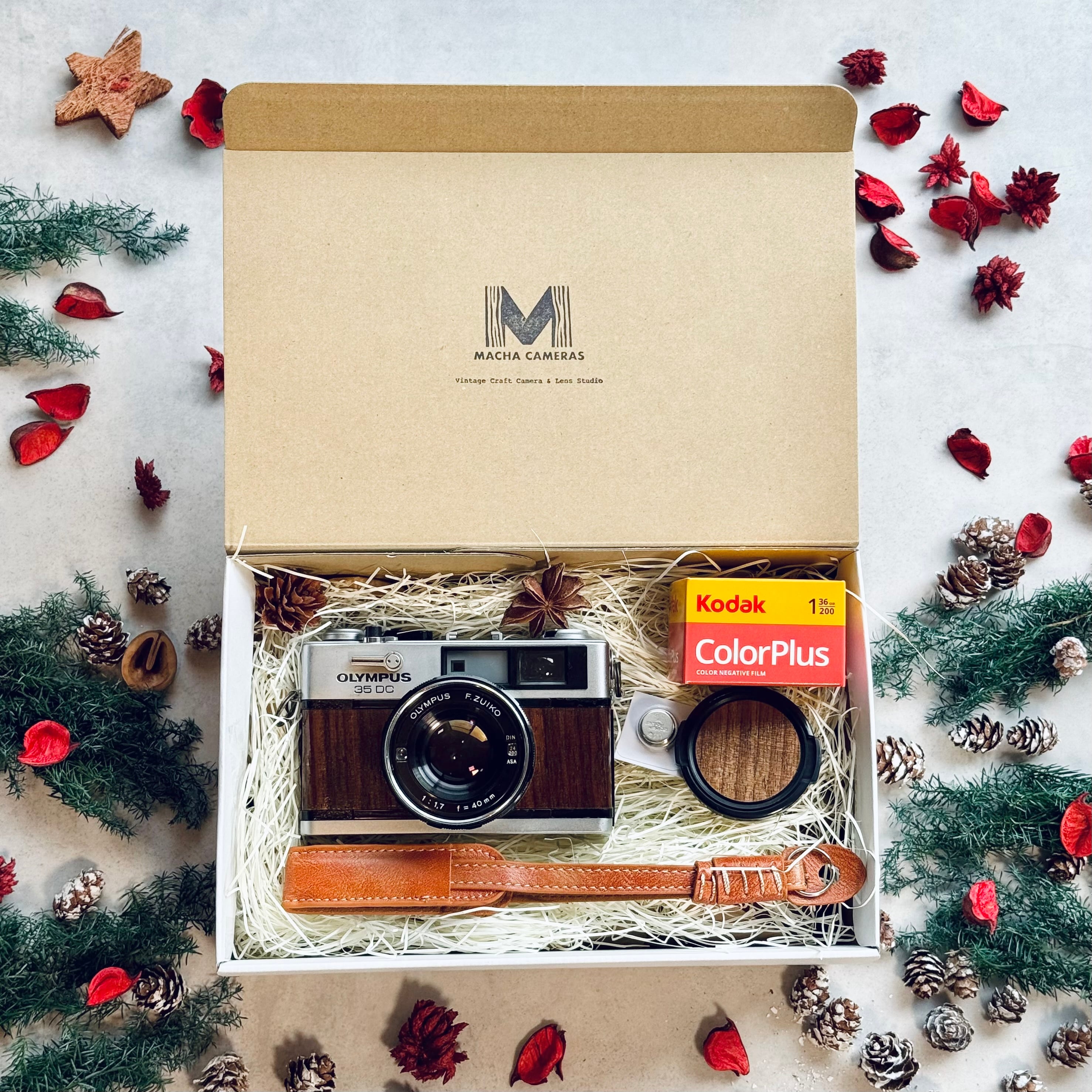 【Holiday Gift Box】フィルムカメラ体験を楽しむための６点セット！フィルム付き