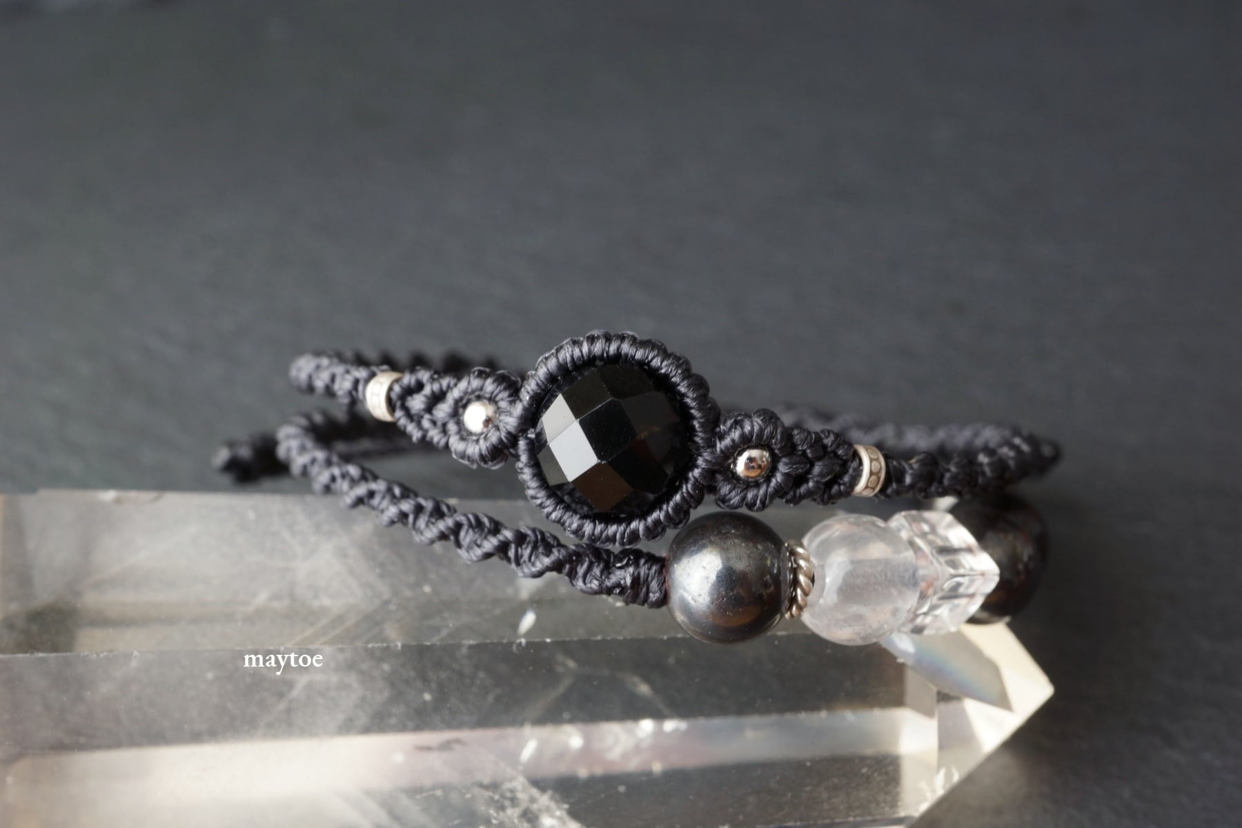 魔除けの石モリオン（黒水晶）