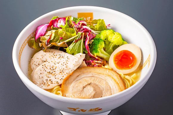 濃厚鶏白湯塩ラーメン