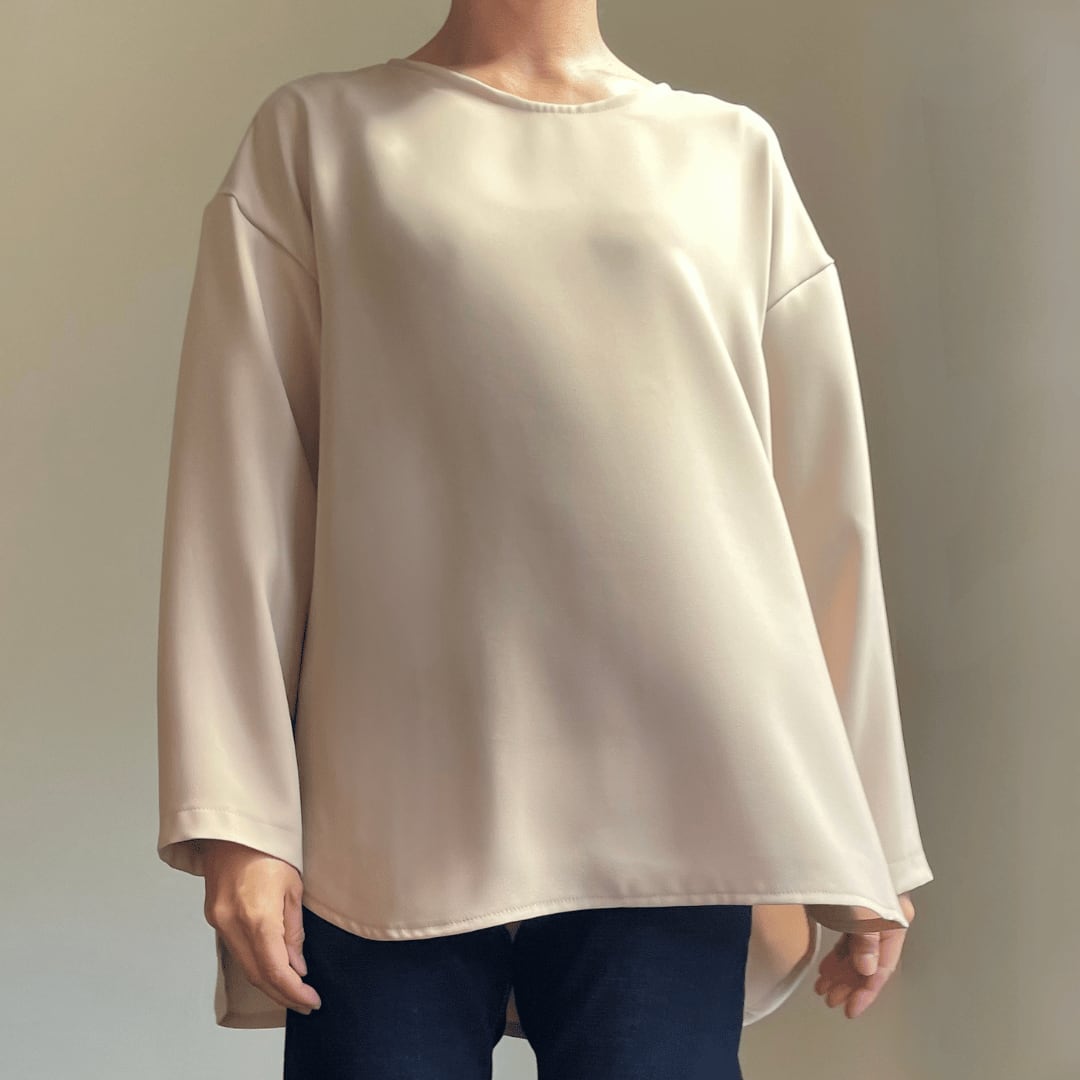 ダブルフェイスサテンブラウス／ベージュ