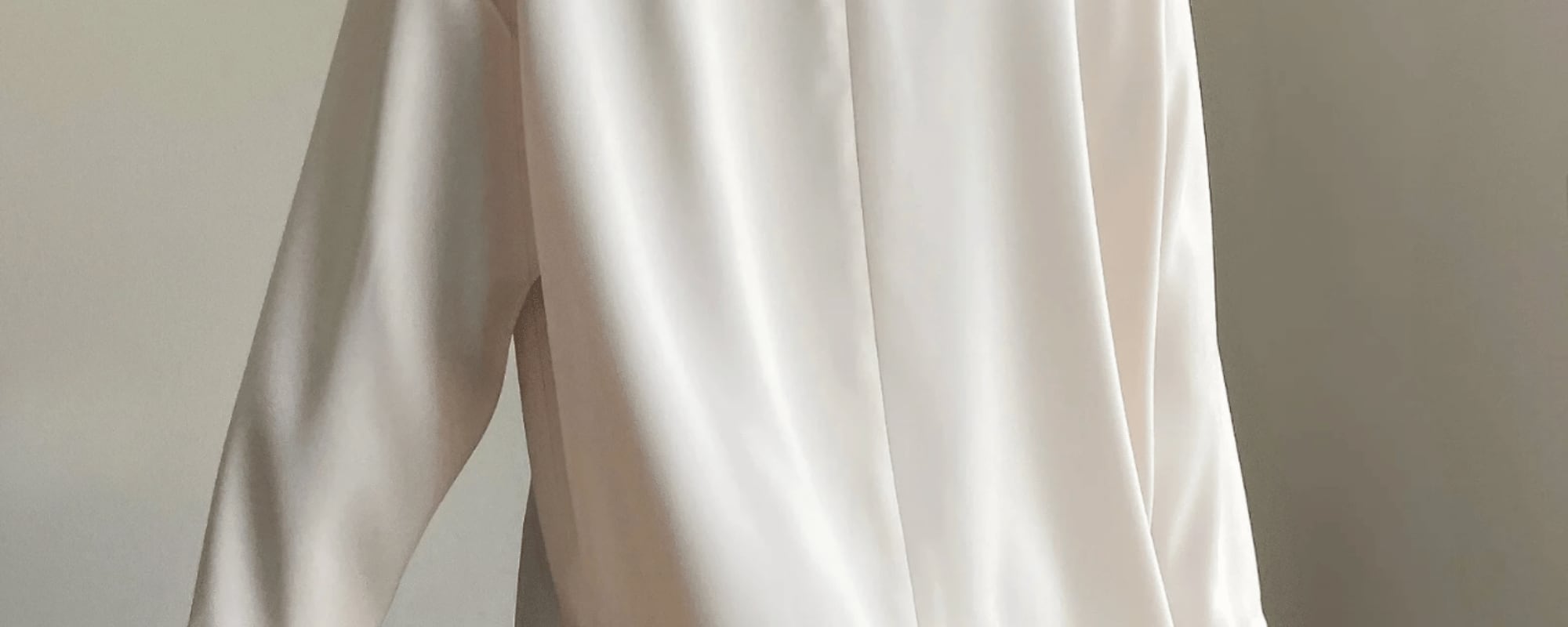 ダブルフェイスサテンブラウス