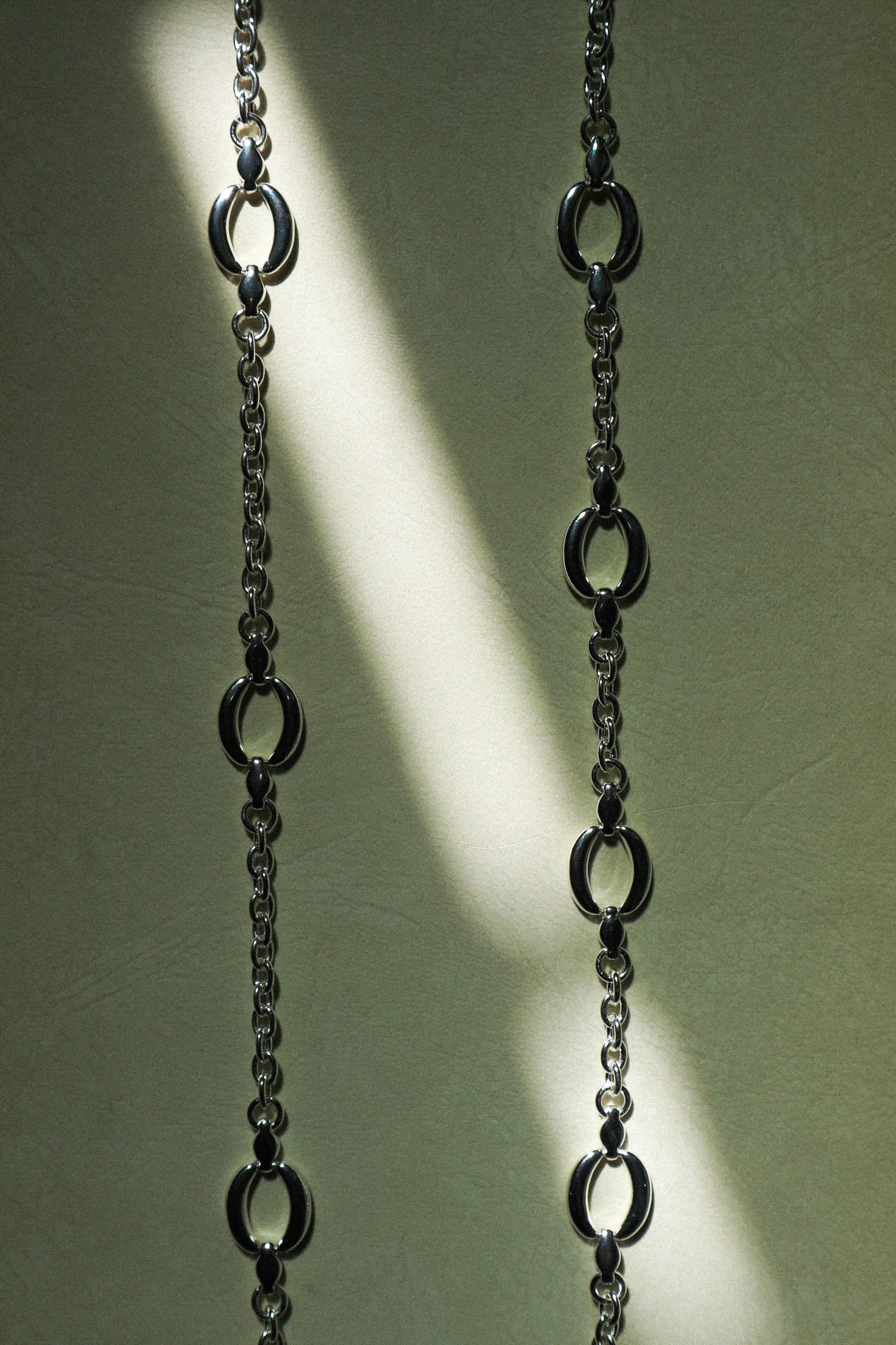 Fluid Station Chain Necklace 