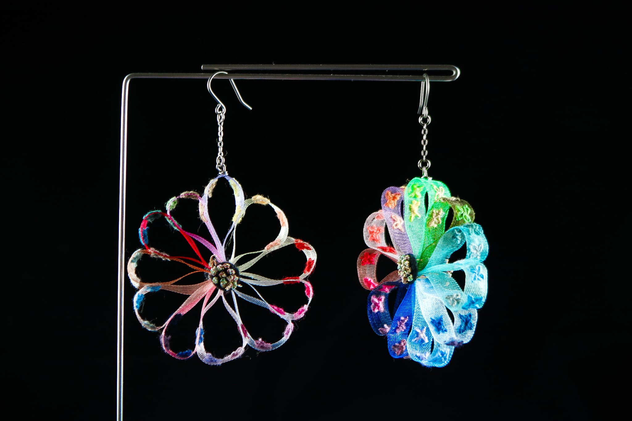刺繍アクセサリー