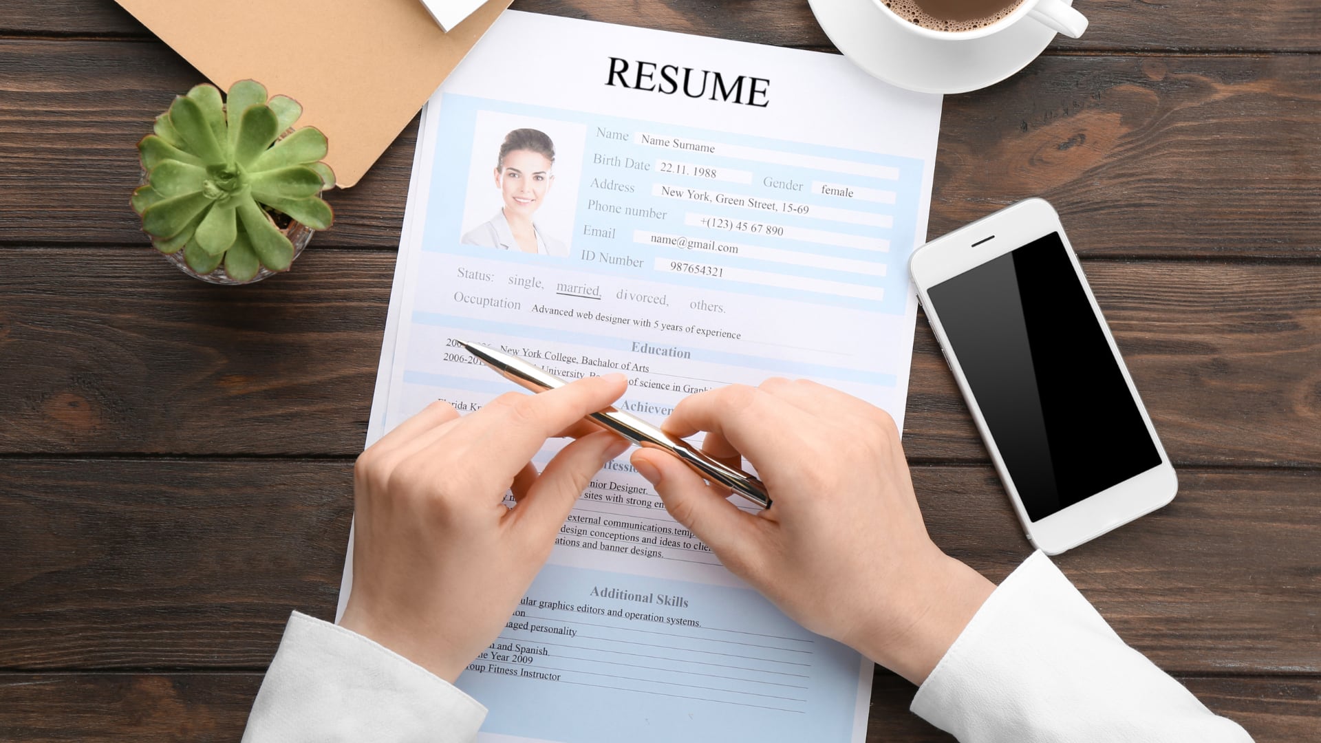企業内定を見据えた薬剤師向け<br>職務経歴書テンプレート

