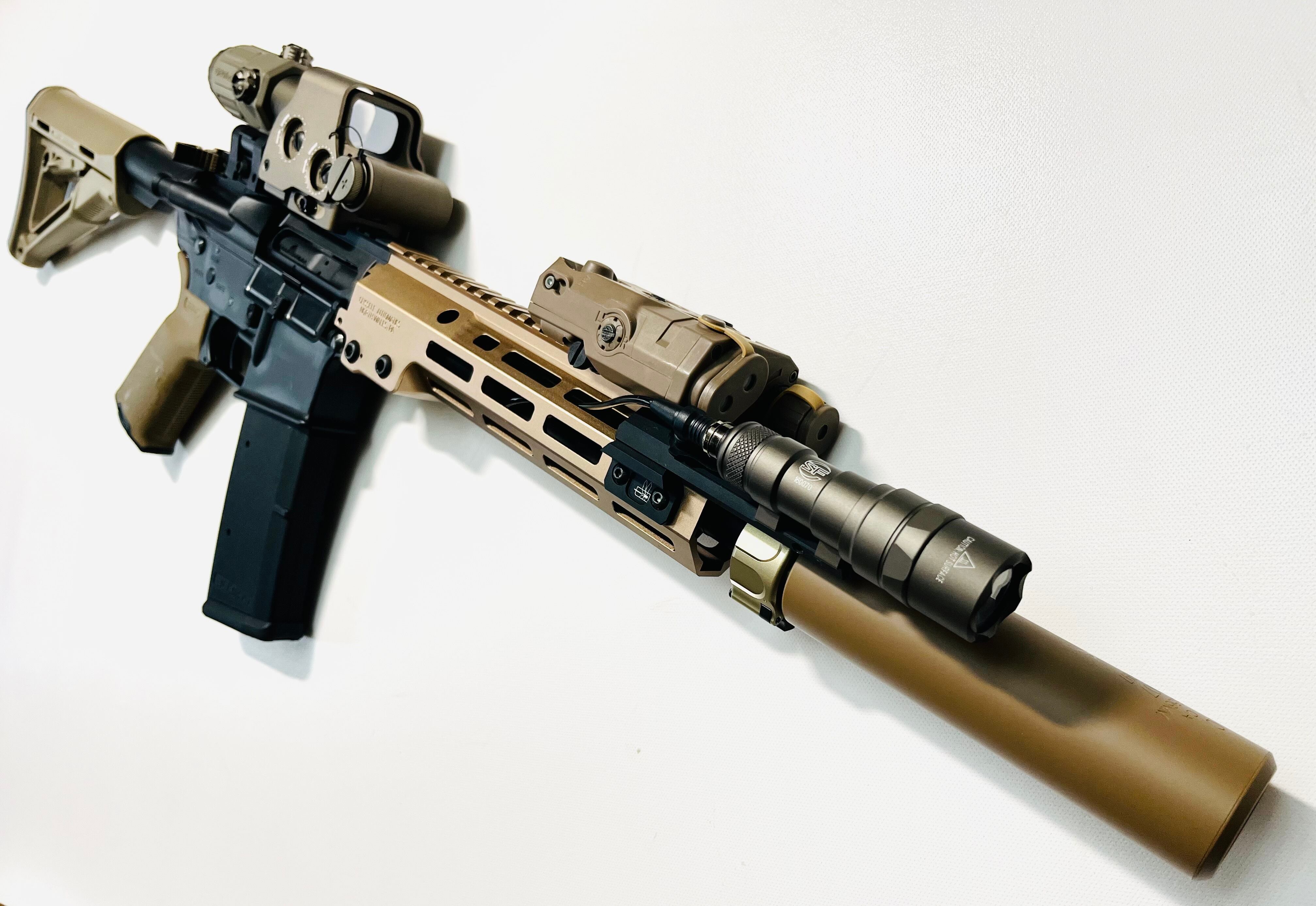 タニオコバモデルガンM4 ダニエルディフェンス10.5インチ